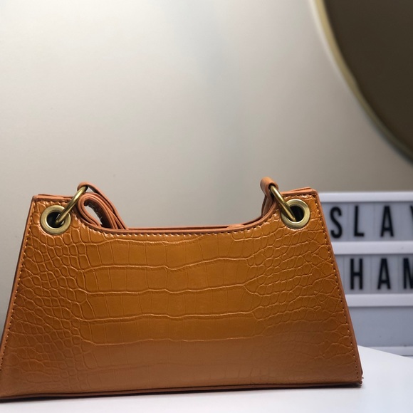 Slay Chambers Handbags - Retro Messenger Bag